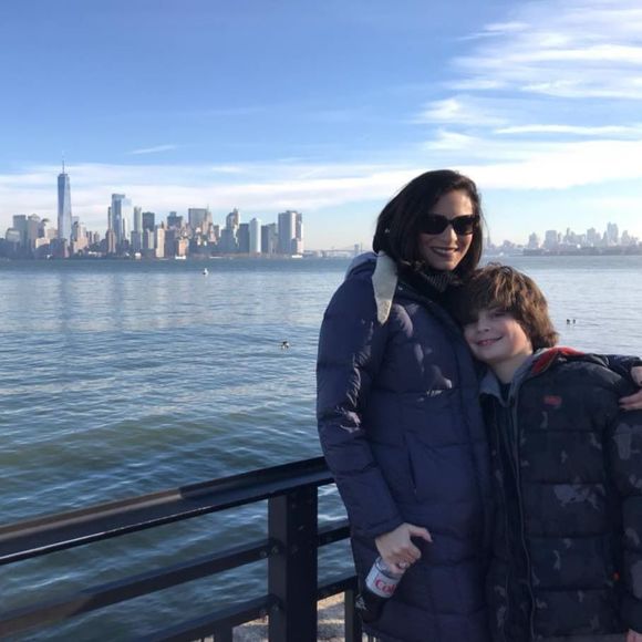 Meet your Posher, Faye - Picture 1 of 1